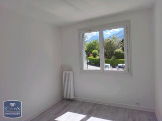  Appartement à louer 3 pièces 55 m²