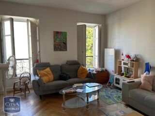  Appartement à louer 4 pièces 102 m²