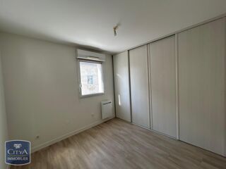  Appartement à louer 4 pièces 80 m²