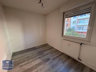  Appartement à louer 3 pièces 69 m²
