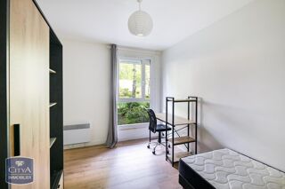  Appartement à louer 4 pièces 87 m²