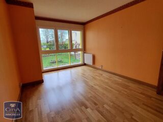  Appartement à louer 4 pièces 82 m²