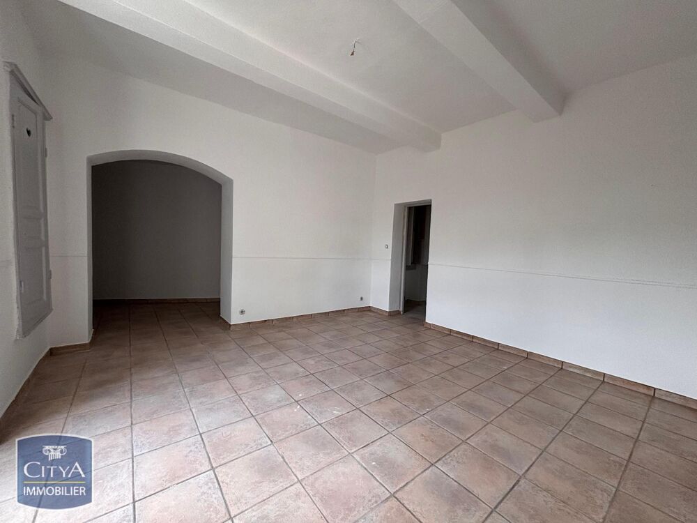 À LOUER : Charmante villa T5 située dans le village de P....