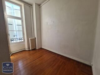  Appartement à louer 4 pièces 97 m²