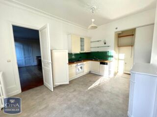  Appartement à louer 4 pièces 101 m²