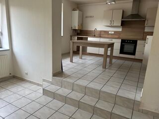  Appartement à louer 3 pièces 73 m²