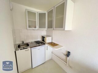  Appartement à louer 1 pièce 28 m²