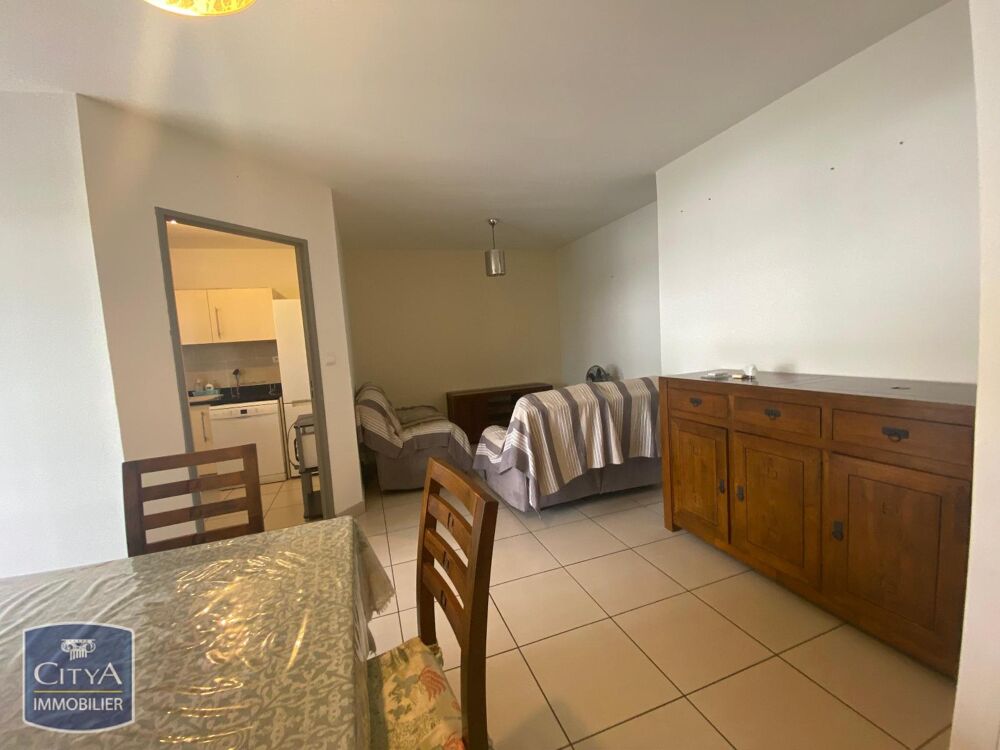 À LOUER : Appartement T2 Meublé proche centre ville de S....