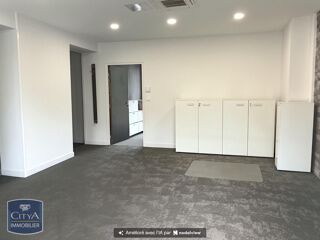  Location / Local Commercial - 114 m² Le Mans (72000)