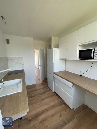  Appartement à louer 2 pièces 45 m²