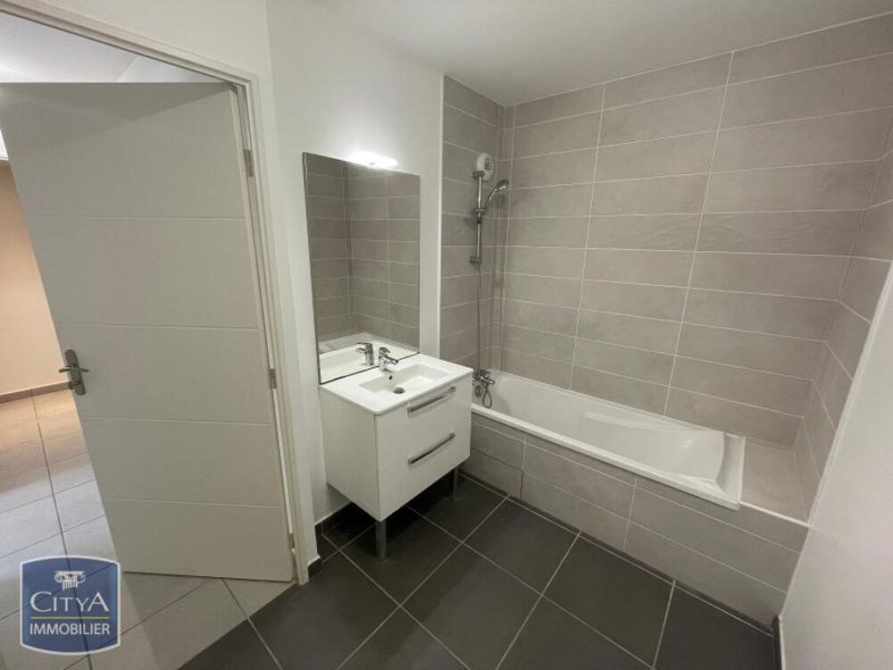 location Appartement - 3 pièce(s) - 65 m² Lyon 8