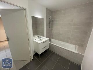 location Appartement - 3 pièce(s) - 65 m² Lyon 8