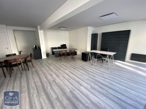 LOCAL COMMERCIAL OU PROFESSIONNEL HYPER CENTRE AVEC D... 940 49300 Cholet