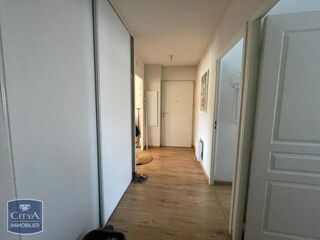 Appartement à louer 3 pièces 68 m²
