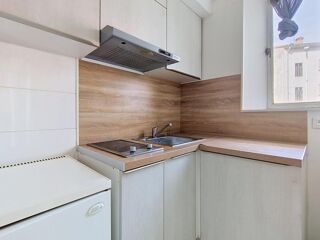  Appartement à louer 2 pièces 45 m²