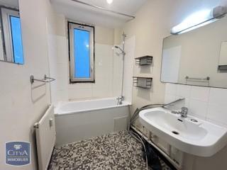  Appartement à louer 3 pièces 75 m²