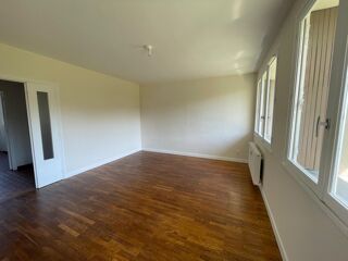  Appartement à louer 3 pièces 69 m²