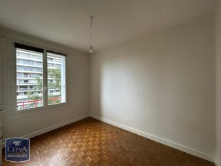  Appartement à louer 3 pièces 79 m²