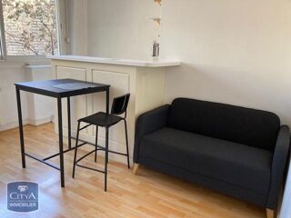  Appartement à louer 2 pièces 30 m²