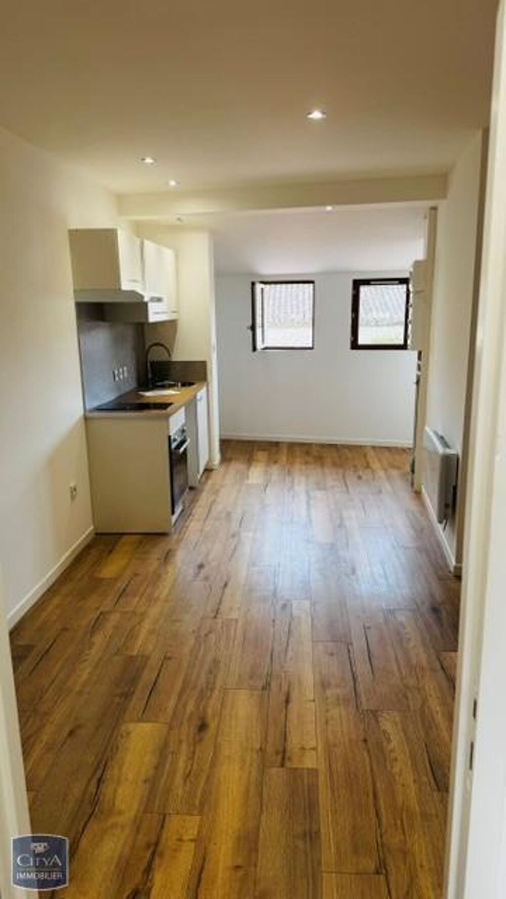 À LOUER : Charmant appartement rénové T2 situé dans la v....