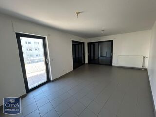  Appartement à louer 4 pièces 98 m²