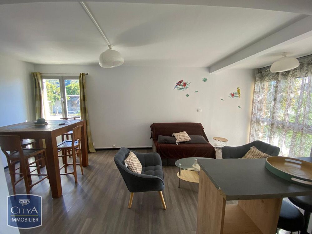 location Appartement - 2 pièce(s) - 49 m² Saint-Denis (97400)