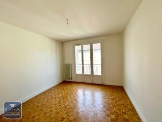  Appartement à louer 3 pièces 67 m²