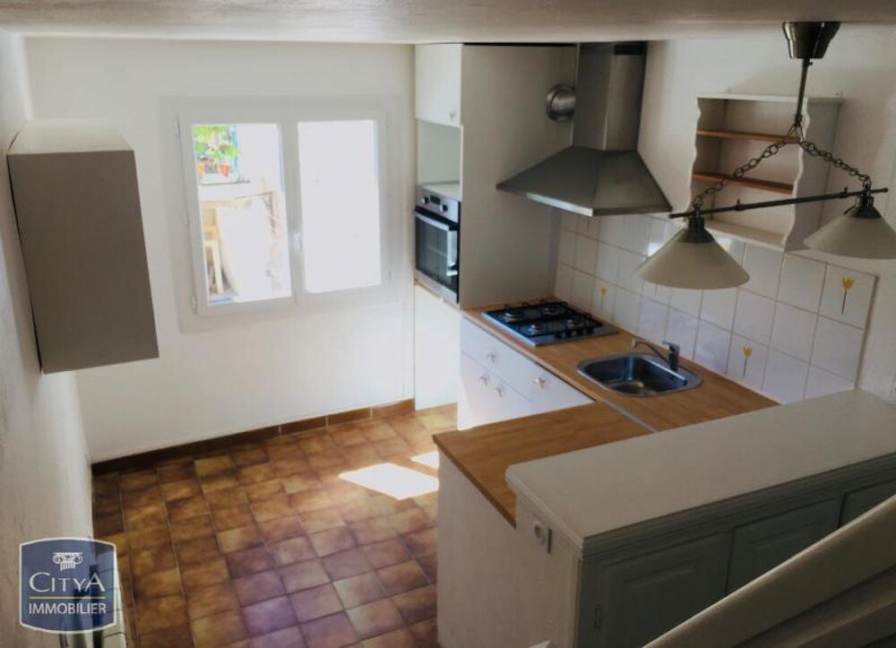 À LOUER : Maison de village T3 en duplex située à Aspira....