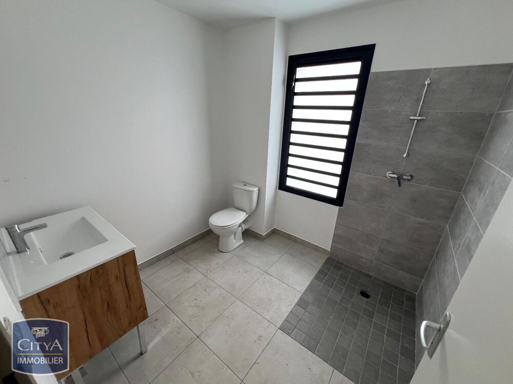 location Appartement - 3 pièce(s) - 64 m² Saint-Pierre (97410)