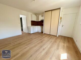  Appartement à louer 2 pièces 32 m²