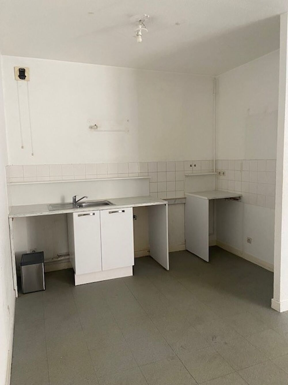 T2 prox Jean Jaurès - appartement offrant un séjour avec....