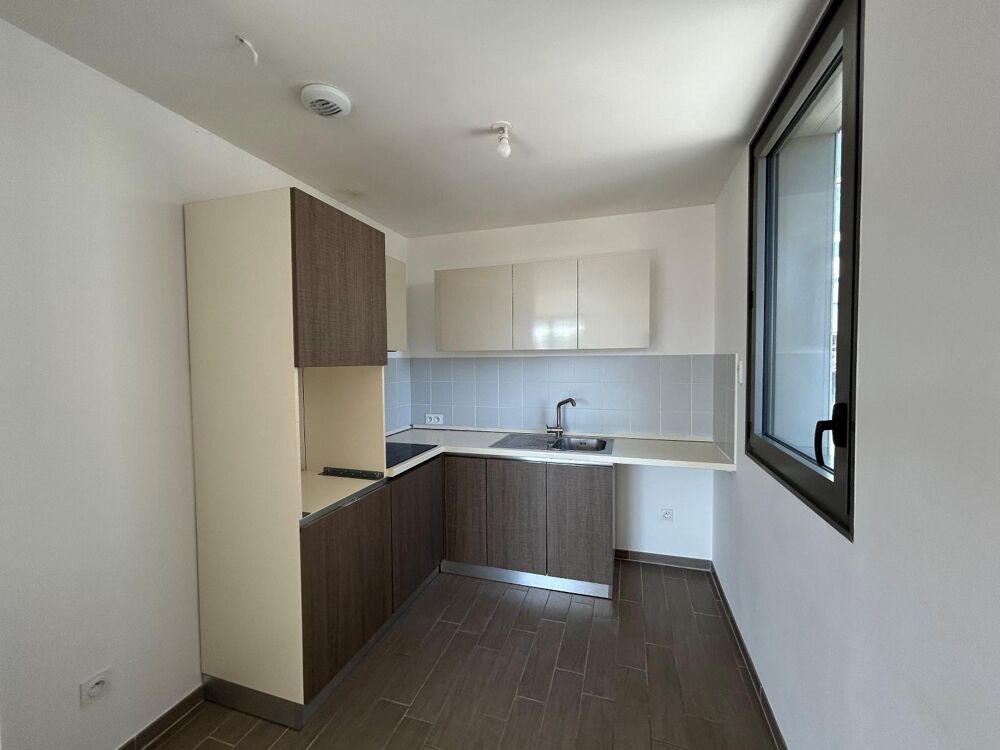 Gare - À LOUER : Découvrez cet élégant appartement T3 si....