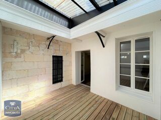  Appartement à louer 4 pièces 124 m²