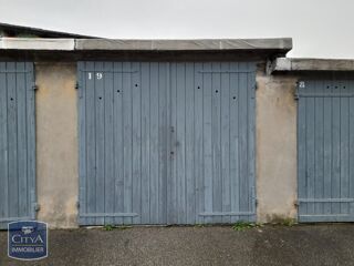  Parking / Garage à louer 