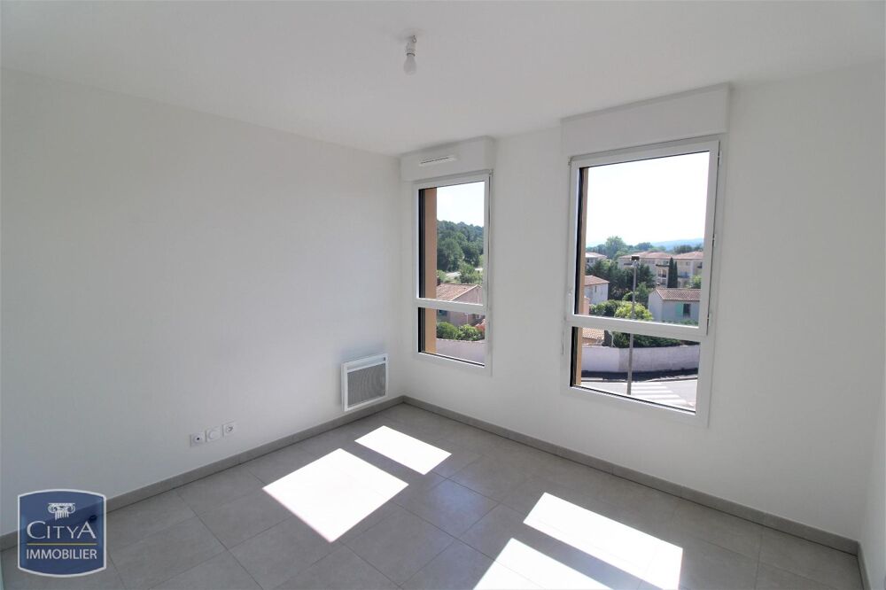 location Appartement - 3 pièce(s) - 65 m² Les Milles (13290)