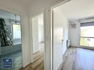  Appartement à louer 3 pièces 67 m²