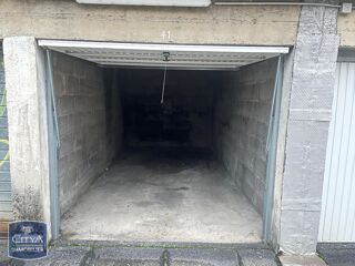  Parking / Garage à louer 