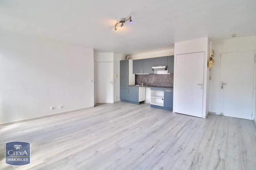 À LOUER : Découvrez cet appartement rénové T2 situé en p....