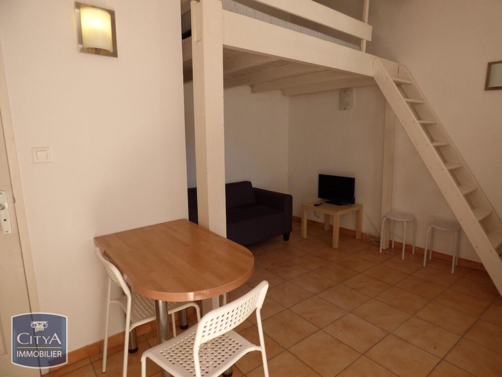 A LOUER - STUDIO MEUBLE - NIMES - PROCHE CENTRE VILLE ET....