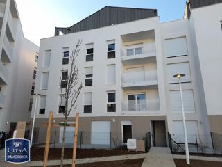  Parking / Garage à louer 