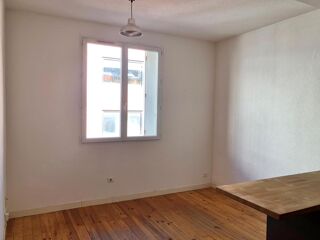 Appartement à louer 2 pièces 47 m²