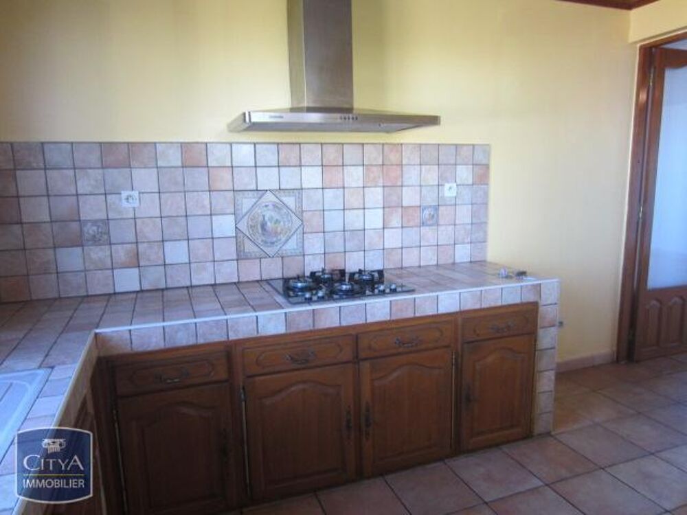 location Maison - 6 pièce(s) - 189 m² Petite-Île (97429)