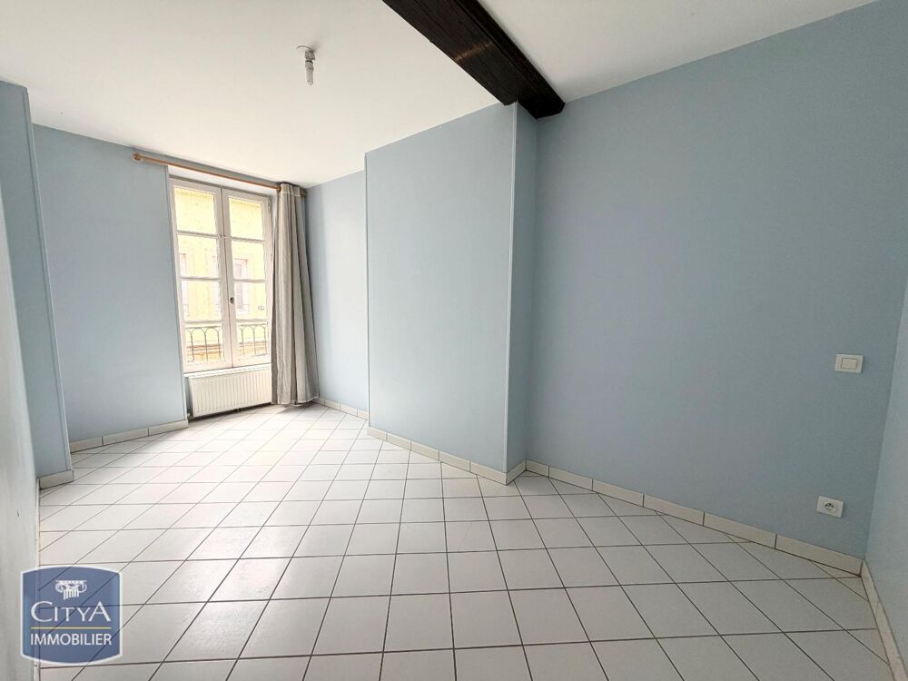 À LOUER : - Disponible de suite - Appartement T3 situé à....