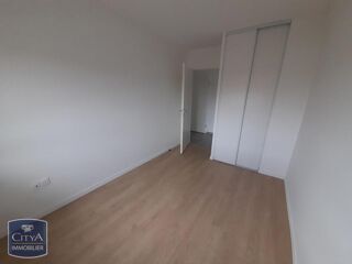  Appartement à louer 4 pièces 73 m²