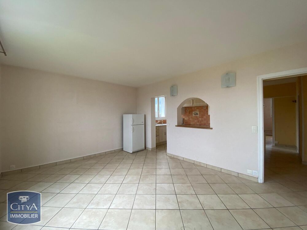 À LOUER : Appartement T3 situé à Châteauroux, dans le dé....