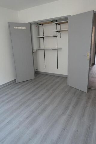  Appartement à louer 3 pièces 57 m²