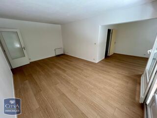  Appartement à louer 5 pièces 105 m²