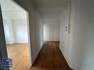  Appartement à louer 3 pièces 74 m²