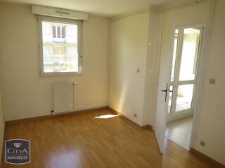  Appartement à louer 4 pièces 81 m²
