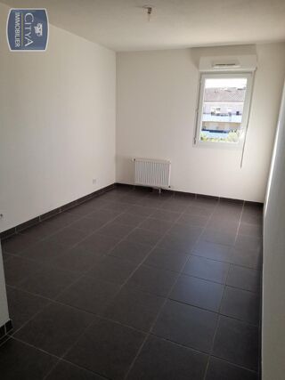 location Appartement - 3 pièce(s) - 60 m² Le Luc (83340)